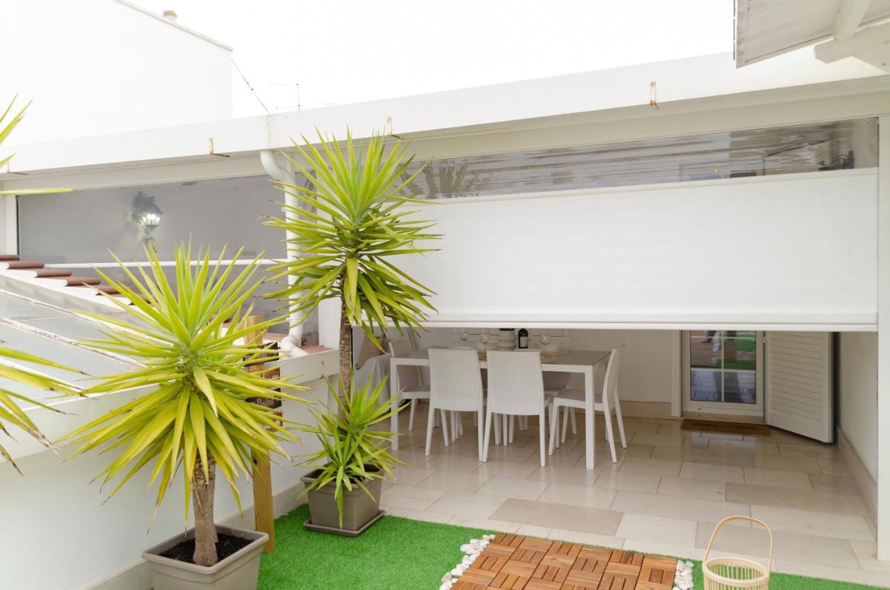 Apulialux Private 100Mq Rooftop Oasis W Jacuzzi Apartment Bari Exterior photo